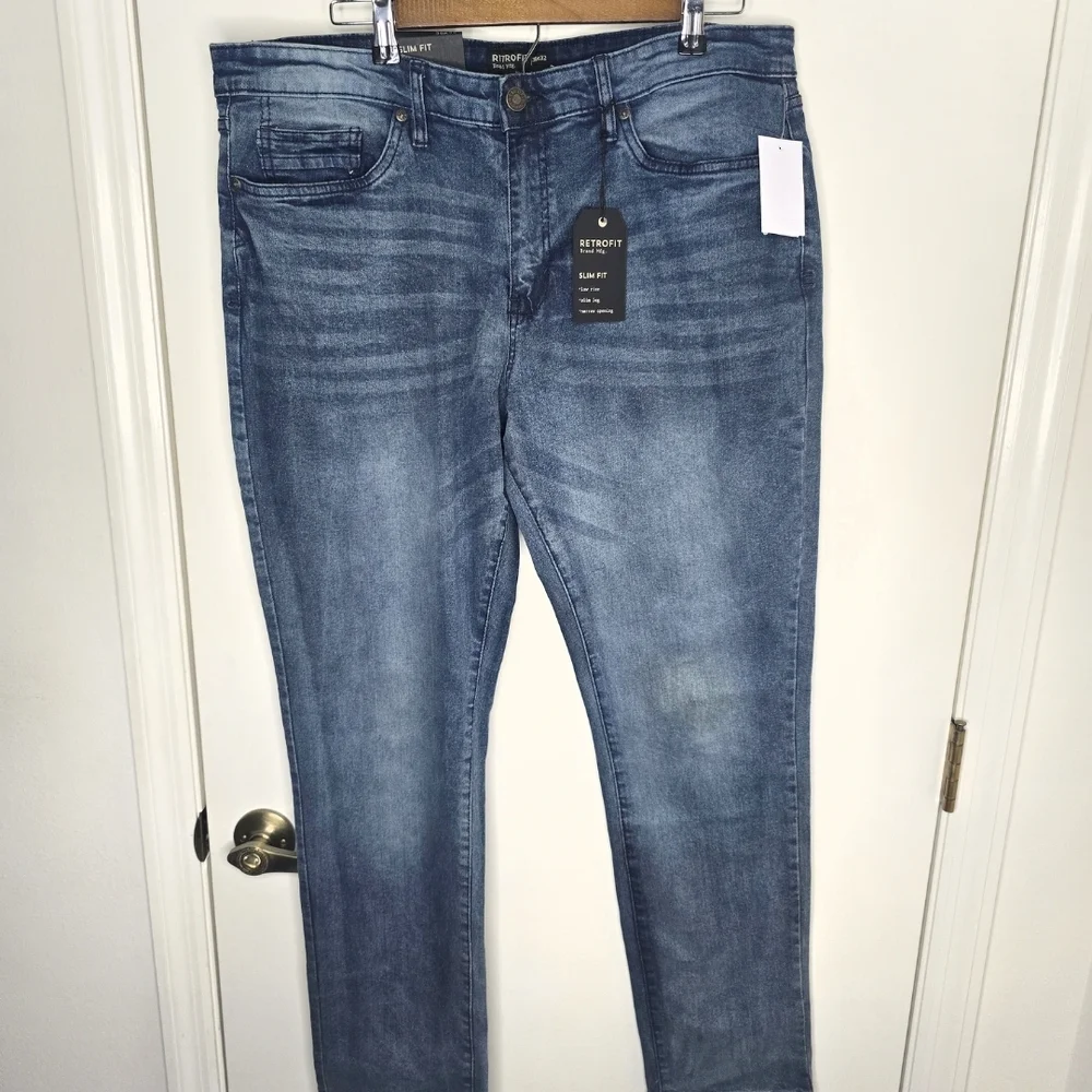 Retrofit Relaxed Fit Blue Jeans